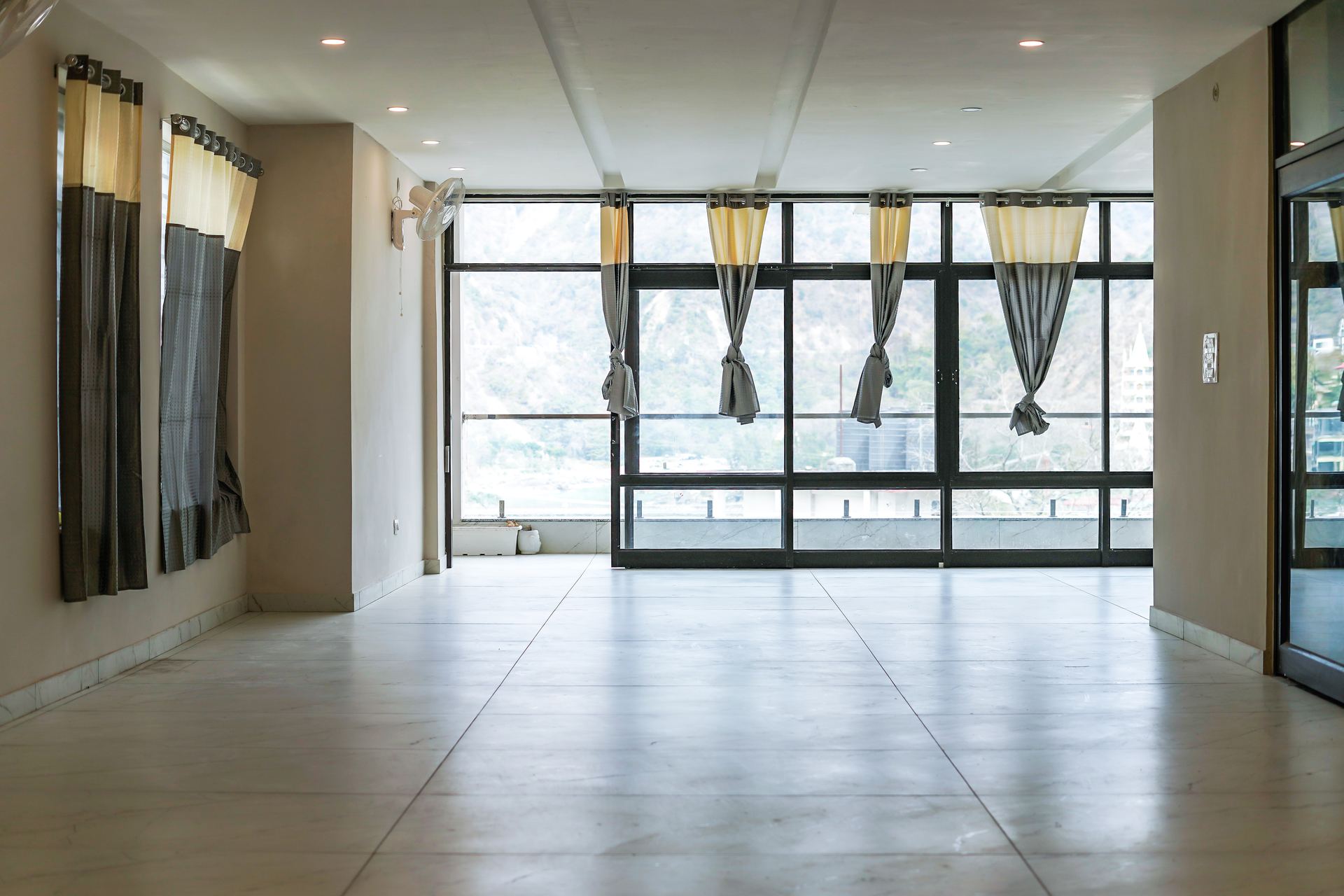 yoga shala in rishikesh